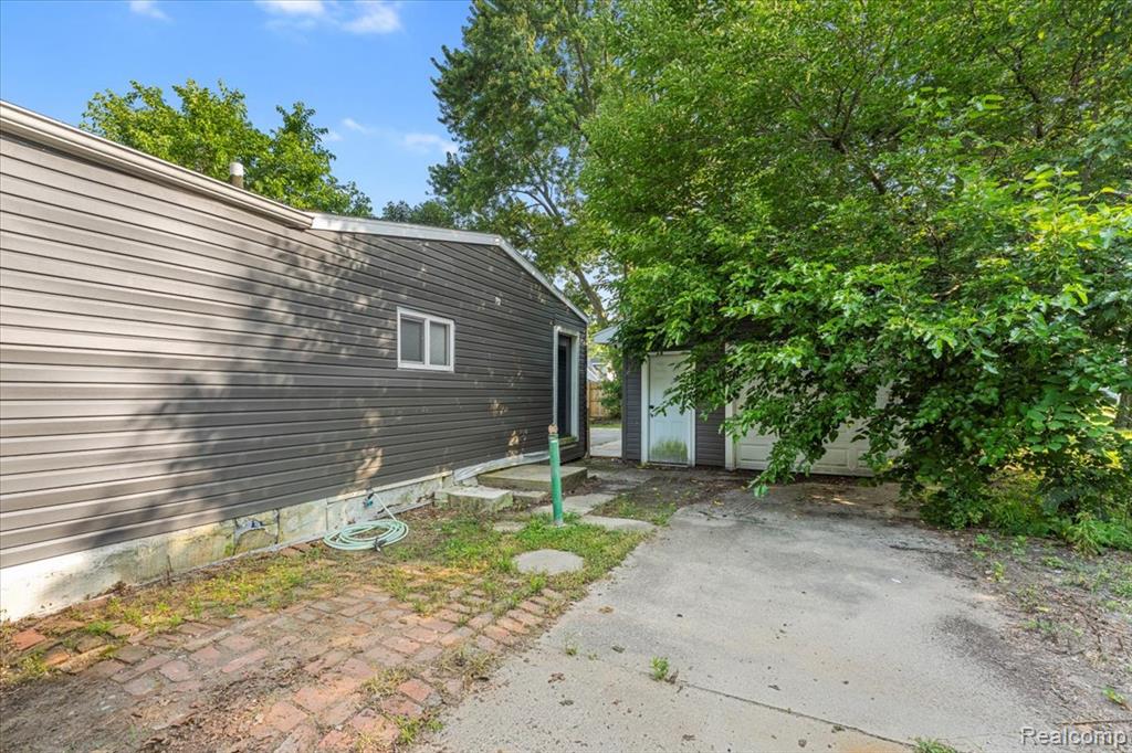 8121 Delray Street, Lambertville, MI 48144 — Photo 15