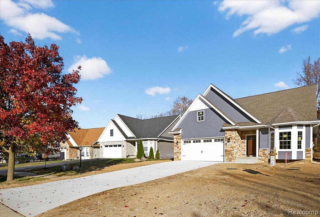 7460 Village Court, Davisburg, MI 48350 — Photo 40