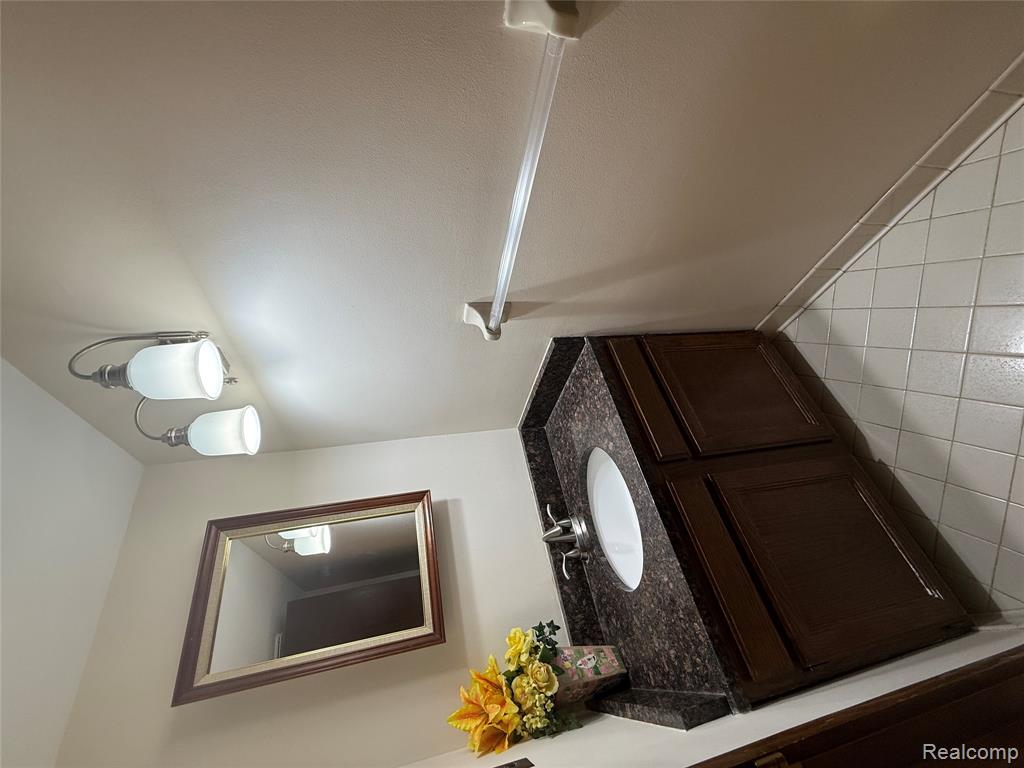 6302 Laurentian Court, Flint, MI 48532 — Photo 27