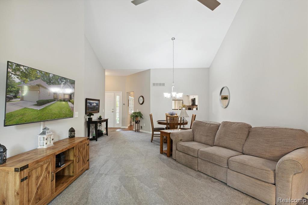 2736 MAPLE FOREST Drive, Wixom, MI 48393 — Photo 12
