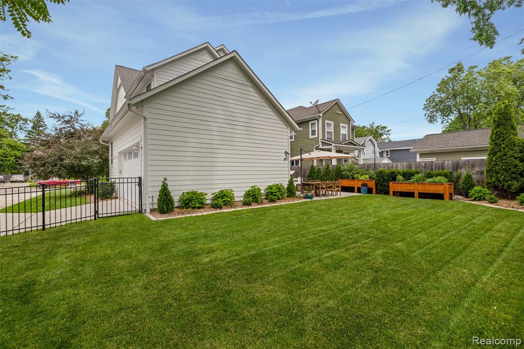 709 S Blair Avenue, Royal Oak, MI 48067 — Photo 42