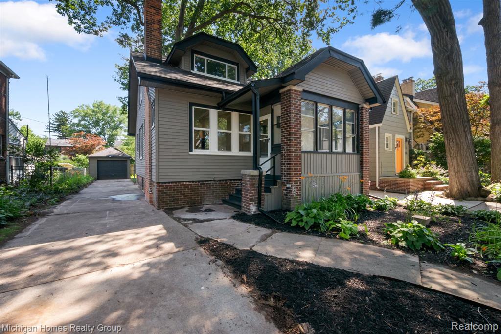 62 Wellesley Dr. Drive, Pleasant Ridge, MI — Photo 2