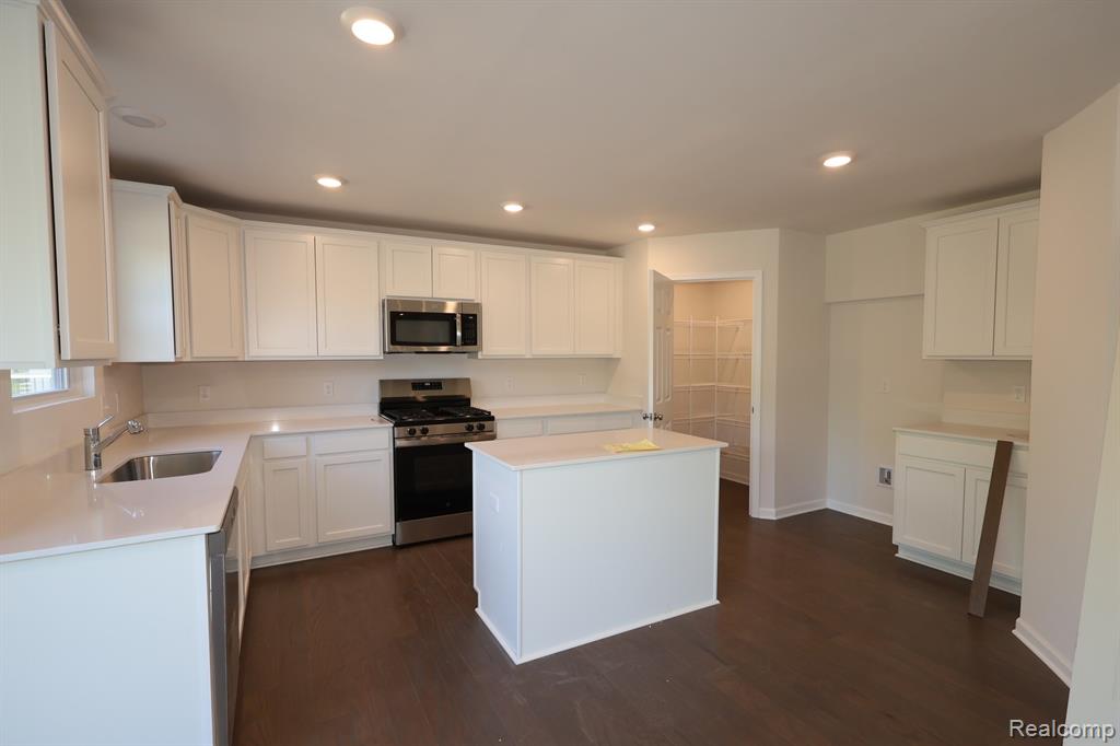 54821 Mockingbird, Chesterfield, MI 48047 — Photo 3
