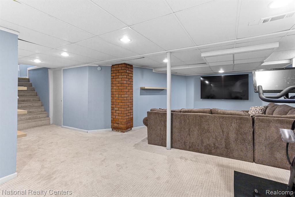 621 S Dorchester Avenue, Royal Oak, MI 48067 — Photo 19