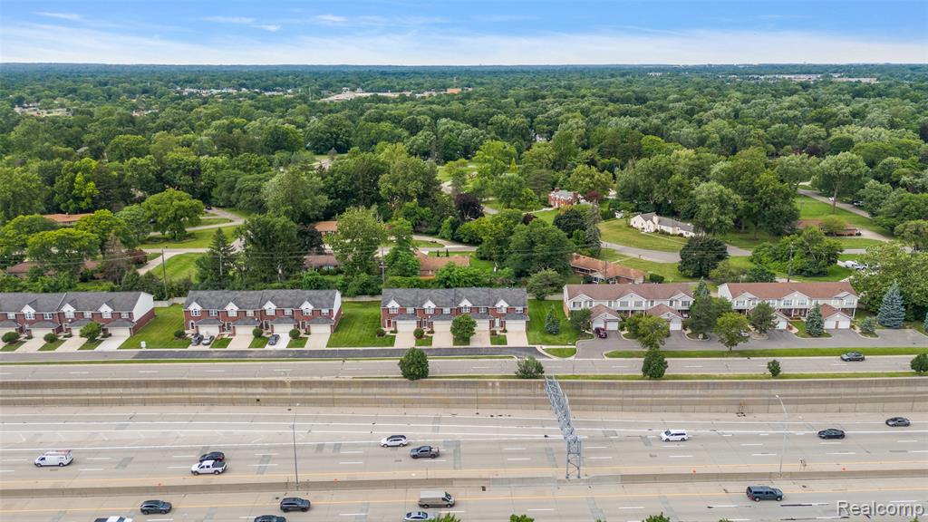 19208 W 11 Mile Road, Lathrup Village, MI 48076 — Photo 12