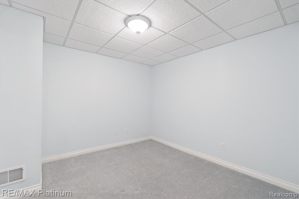 8230 Sawgrass Trail, Grand Blanc, MI 48439 — Photo 34