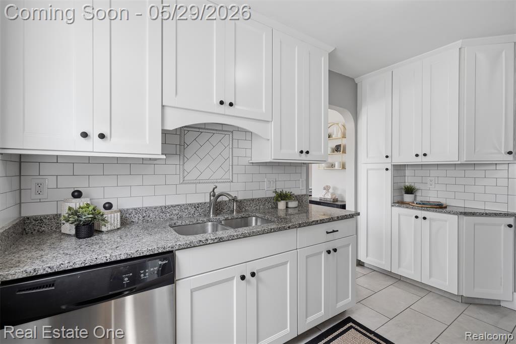 3600 Royal Avenue, Berkley, MI 48072 — Photo 16