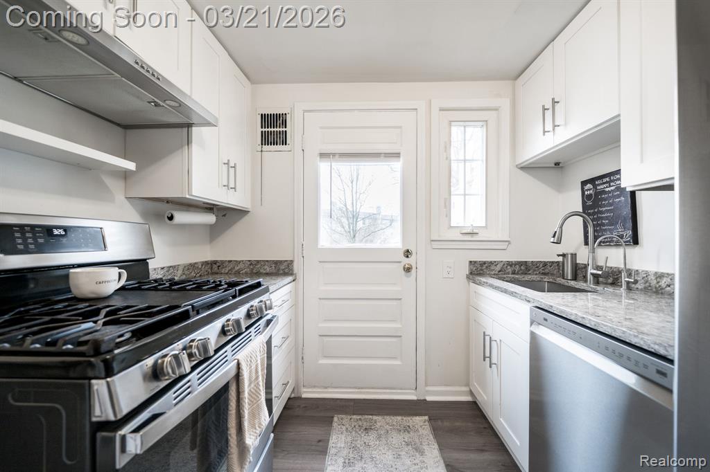 683 Graefield Court, Birmingham, MI 48009 — Photo 10