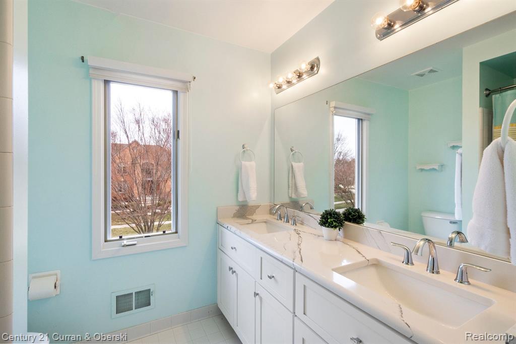 41671 SUDBURY, Novi, MI — Photo 43