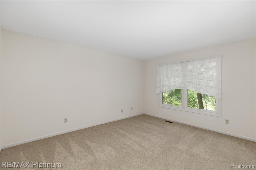 2250 Pepperidge Trail, Brighton, MI 48114 — Photo 23