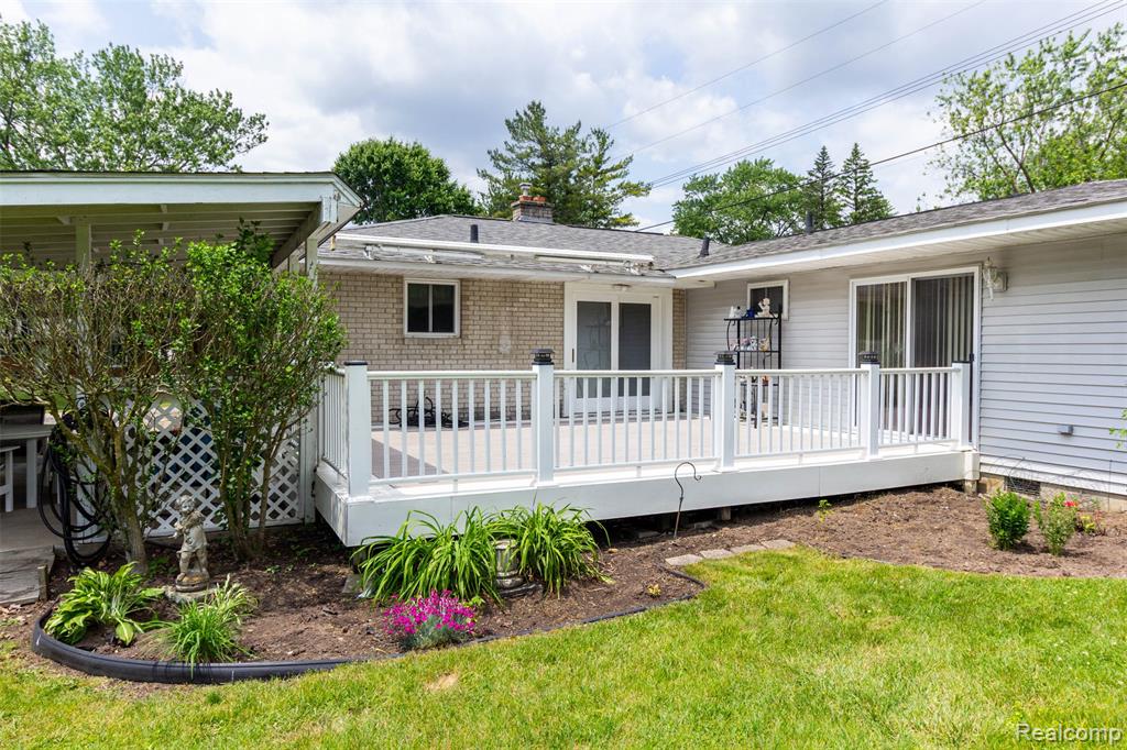 772 Robbinann Drive, Waterford, MI 48328 — Photo 38