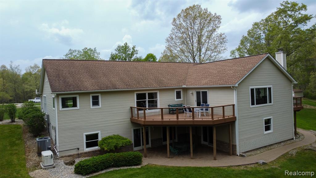 321 Elio, Highland, MI — Photo 3
