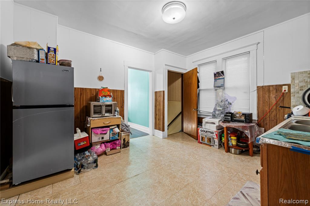 3321 Holbrook Street, Hamtramck, MI 48212 — Photo 27