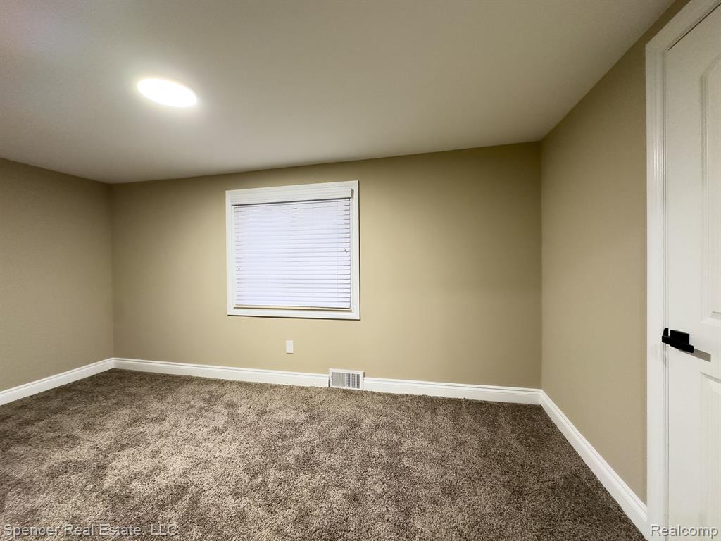 6596 MAPLE Drive, Clarkston, MI — Photo 8