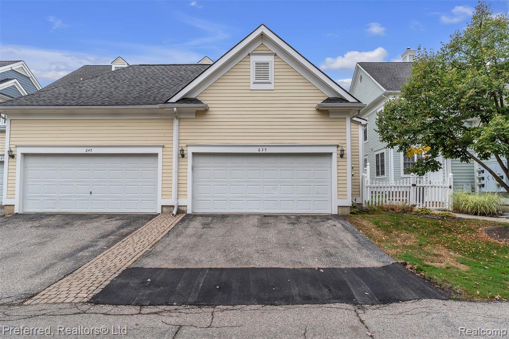 635 Constitution Street, Canton, MI 48188 — Photo 40