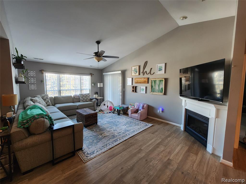 16839 Dover Drive, 140, Northville, MI 48168 — Photo 4