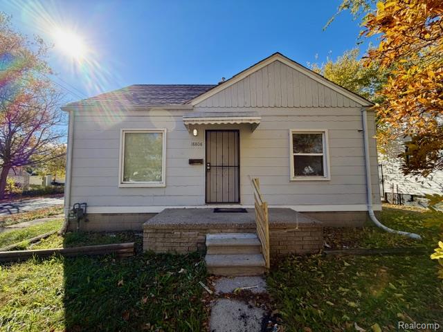 18808 Kingsville Street, Harper Woods, MI 48225 — front exterior