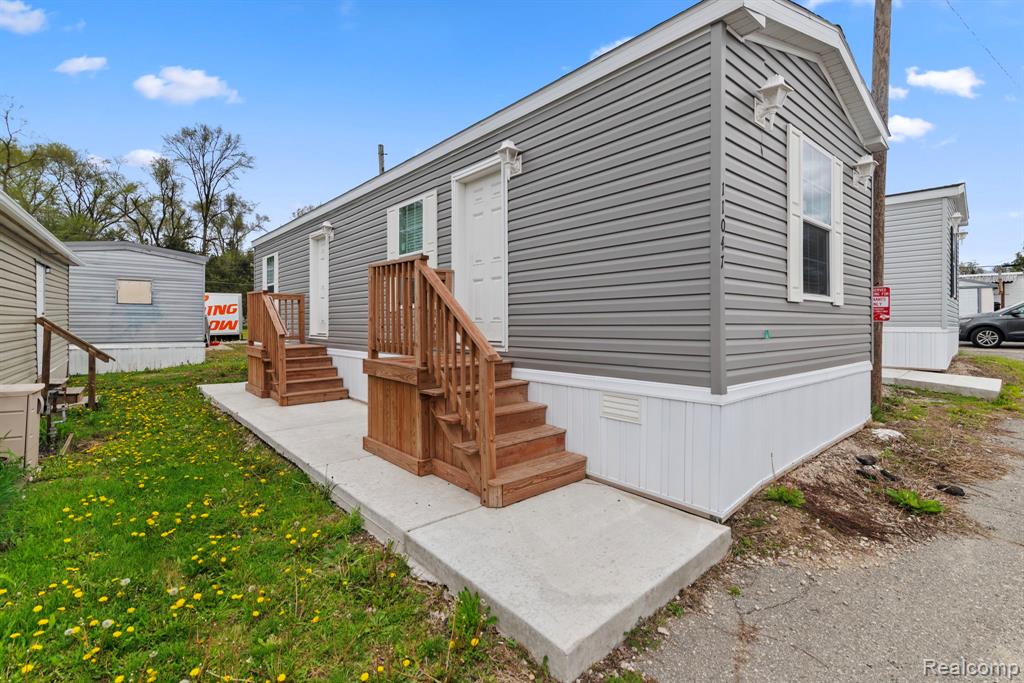 11047 Silver View Court, South Lyon, MI 48178 — Photo 17