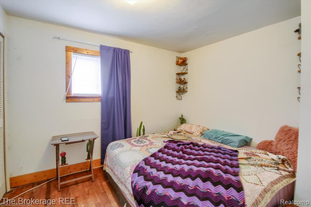 703 CEDARLAWN Road, Waterford, MI 48328 — Photo 13