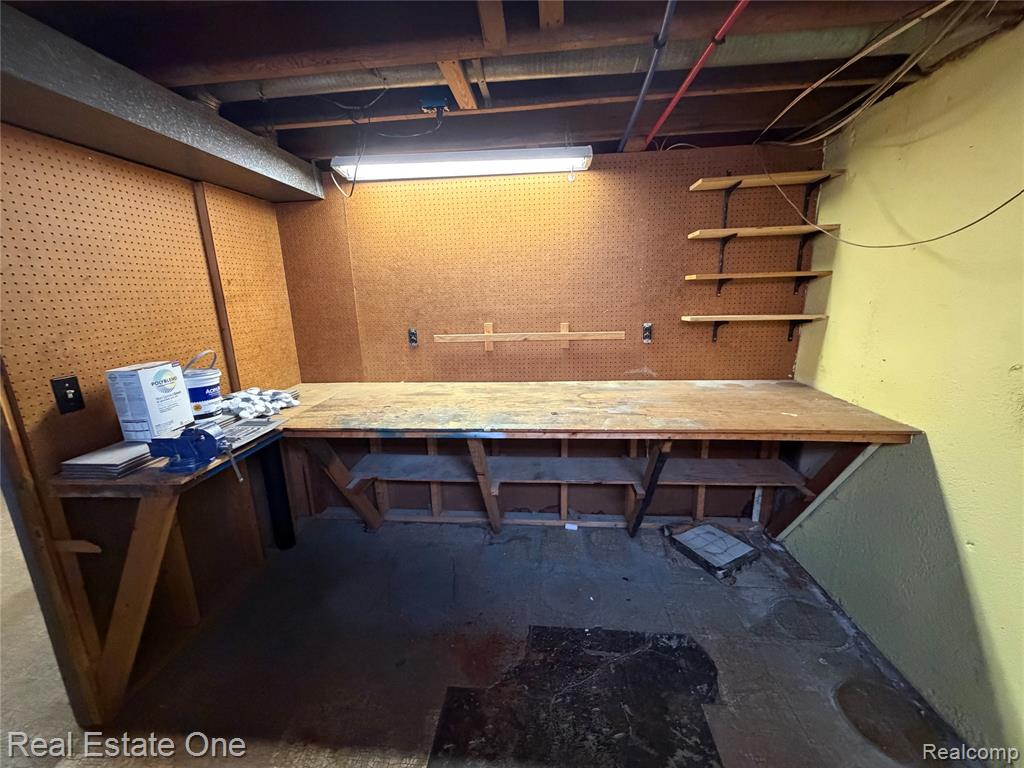 6251 N Charlesworth Street, Dearborn Heights, MI 48127 — Photo 28