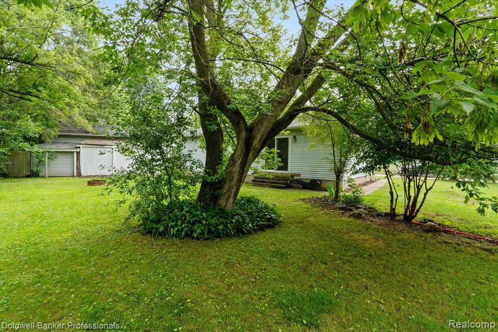 326 EAST Street, Holly, MI 48442 — Photo 27