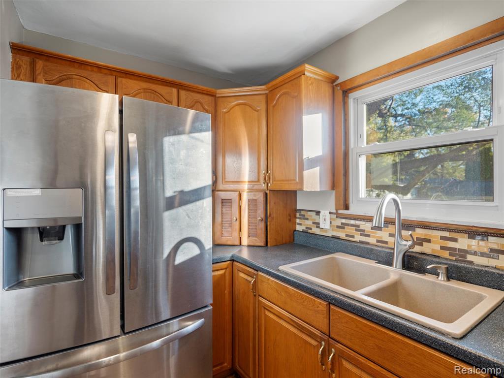 845 Harry Paul Drive, Lake Orion, MI 48362 — Photo 15