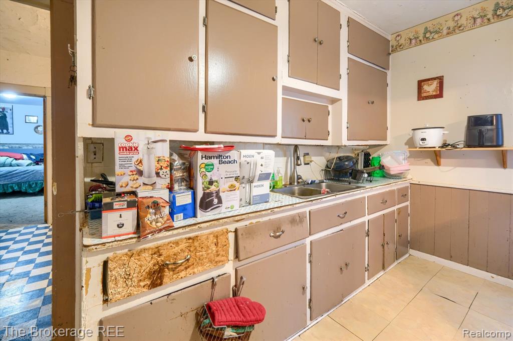 4422 N Lapeer Road, Columbiaville, MI 48421 — Photo 10