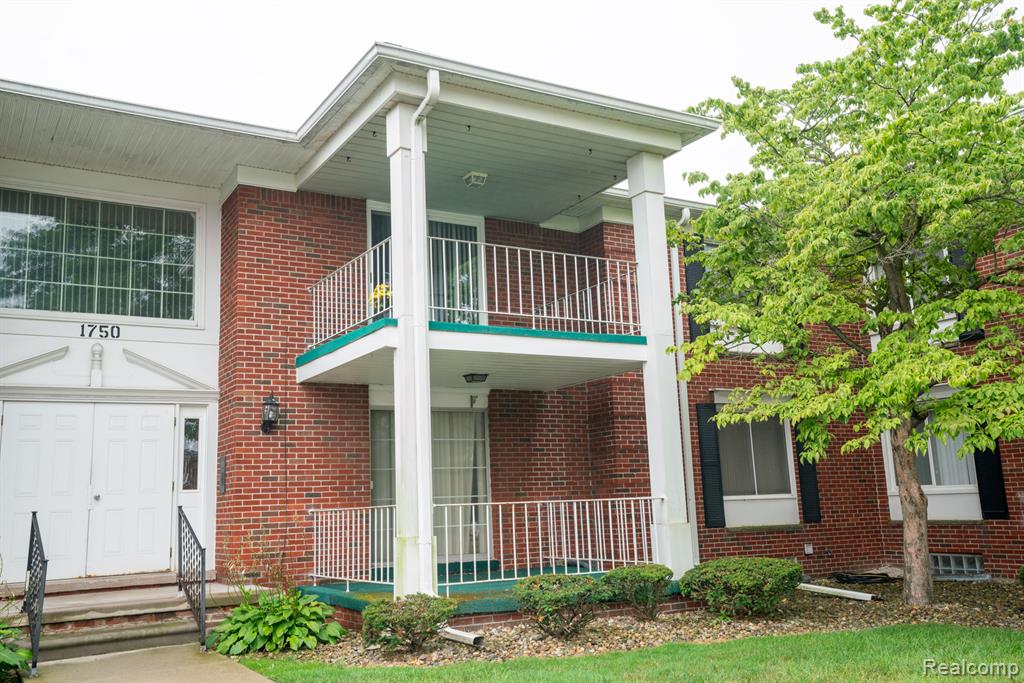 1750 MONTICELLO Street, 6, Trenton, MI 48183 — Photo 2
