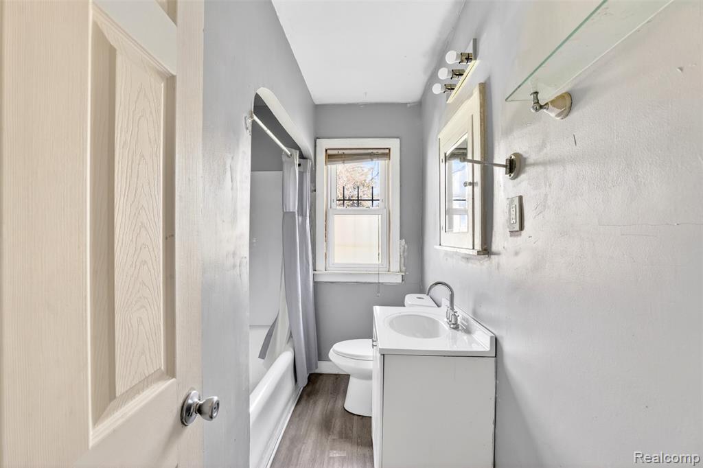 12716 Wilshire Drive, Detroit, MI 48213 — Photo 13