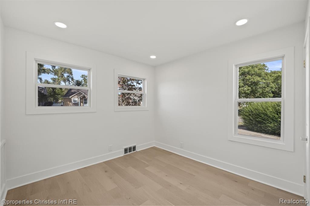 4109 Grandview Road, Royal Oak, MI 48073 — Photo 14