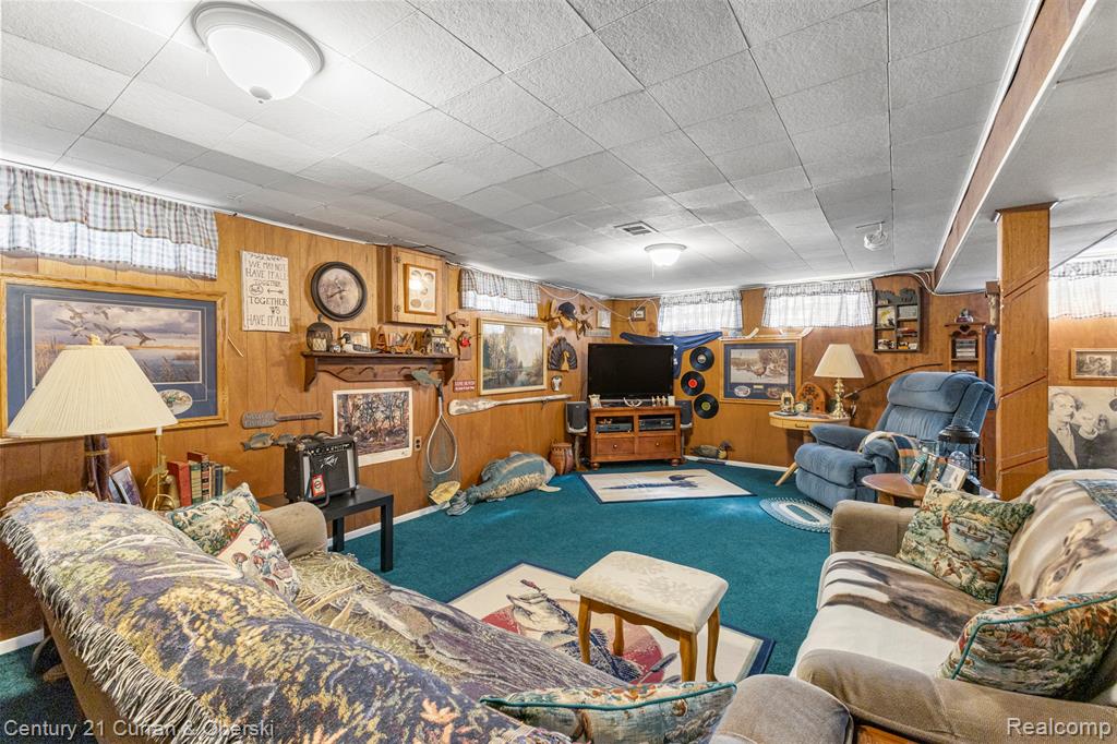9869 Melbourne Avenue, Allen Park, MI 48101 — Photo 15