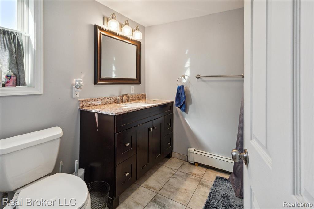 402 S 7TH Street, St. Clair, MI 48079 — Photo 22