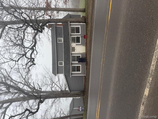 1983 Maxfield Road, Hartland, MI 48353