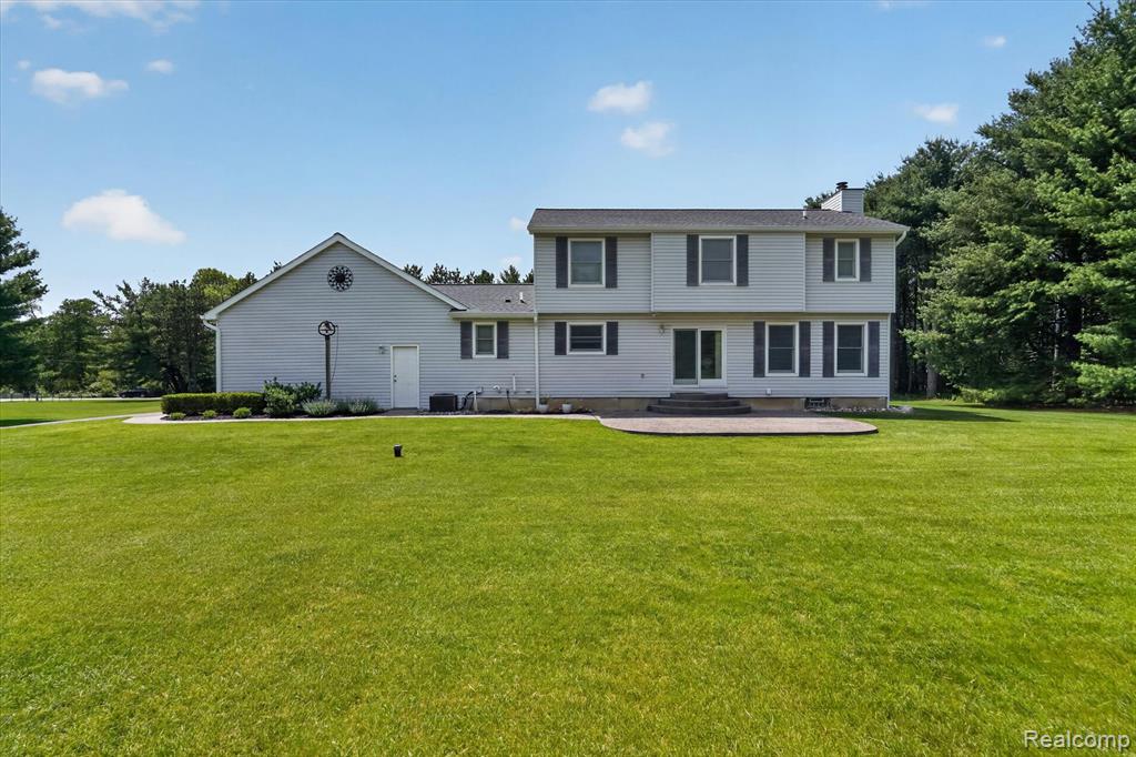 2724 Ore Valley Drive, Hartland, MI 48353 — Photo 47
