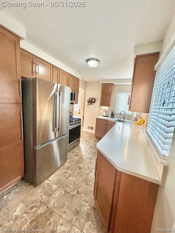 9611 Deering Street, Livonia, MI 48150 — Photo 11
