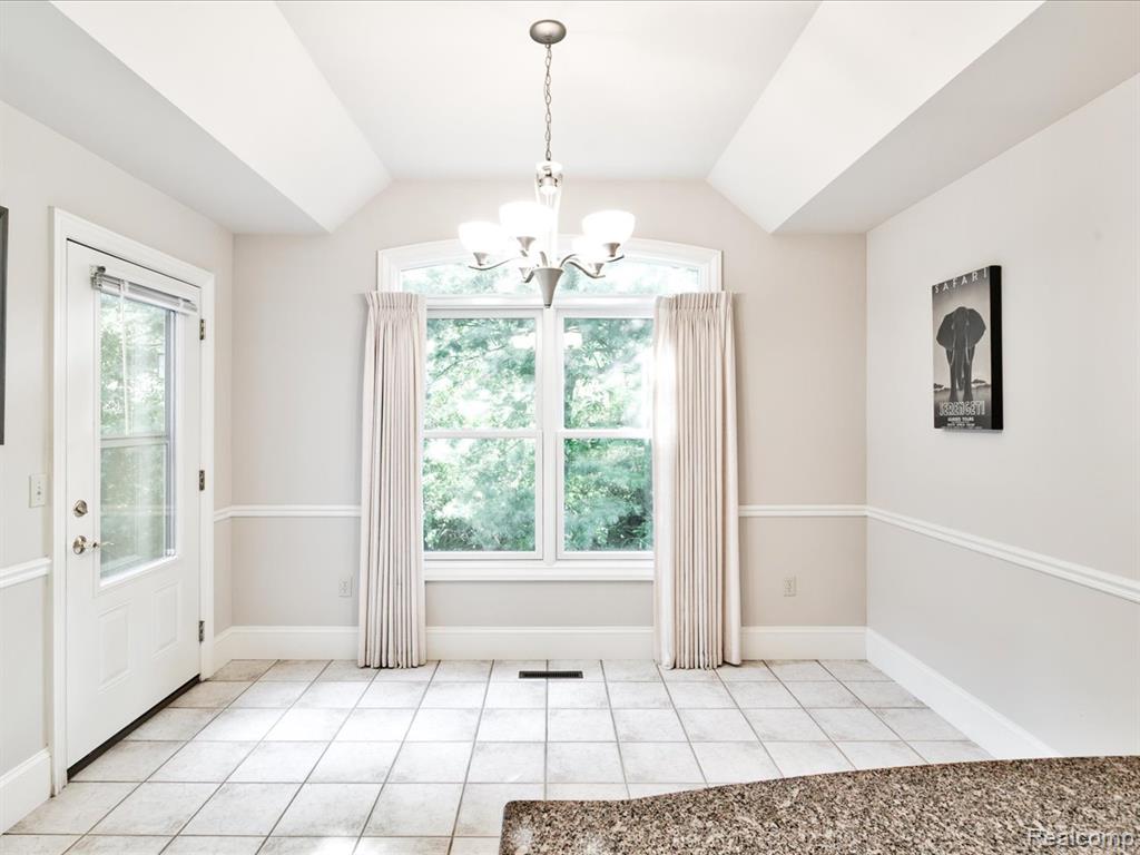 3084 Aberdeen Court, Port Huron, MI 48060 — Photo 12