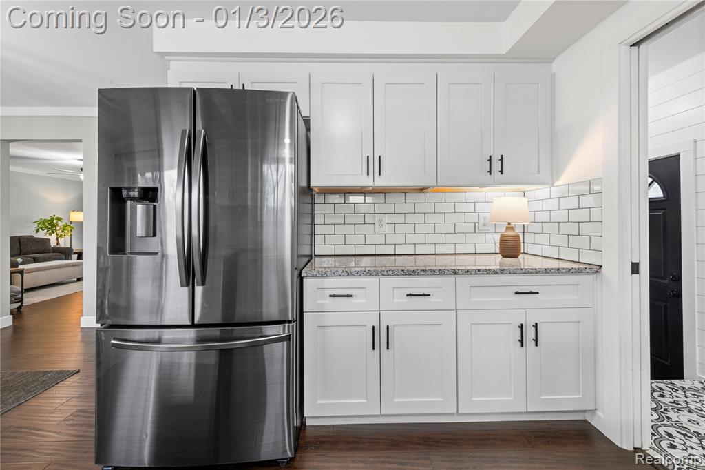 700 W Girard Avenue, Madison Heights, MI 48071 — Photo 15