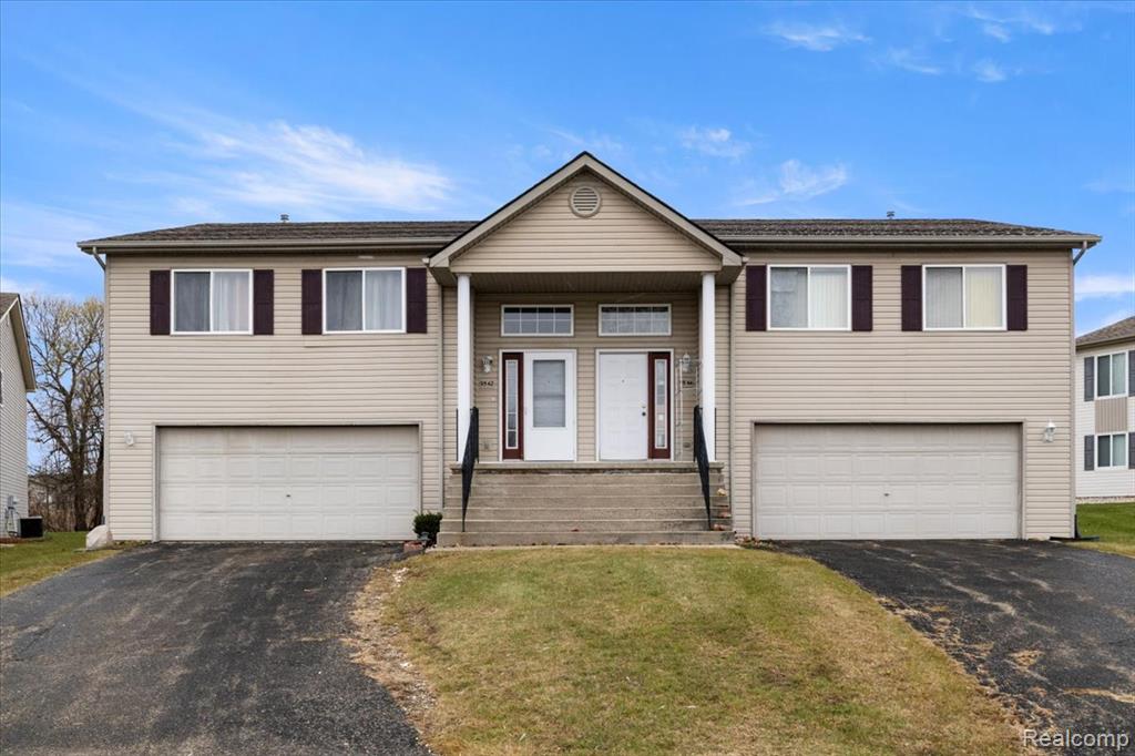 9542 Overlook Court, Grand Blanc, MI 48439 — Photo 2