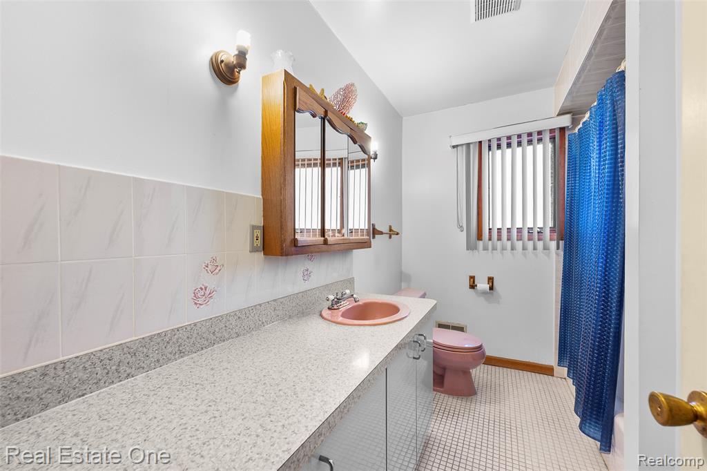 7000 Steadman Street, Dearborn, MI 48126 — Photo 32