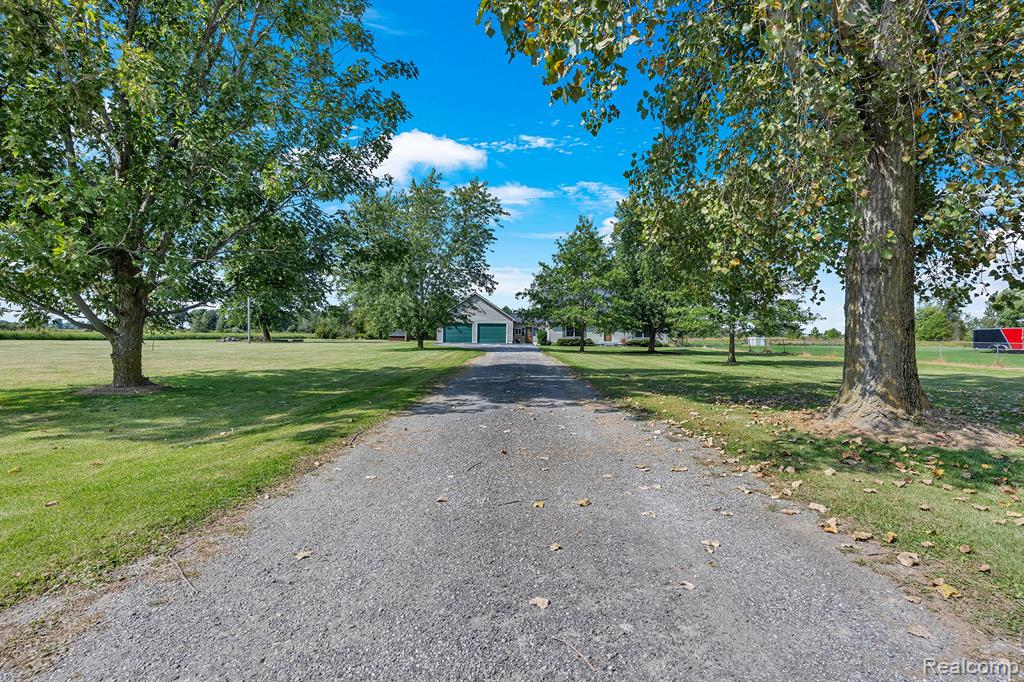 8425 Duffield Road, Flushing, MI 48433 — Photo 7