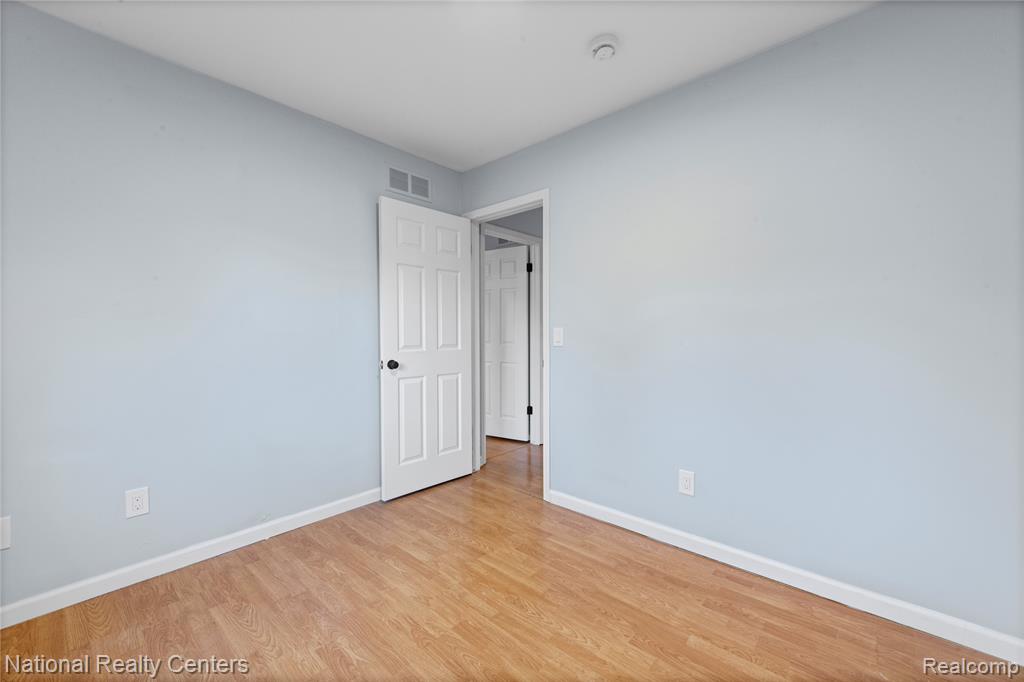5501 Fox Chase Lane, Clarkston, MI — Photo 15