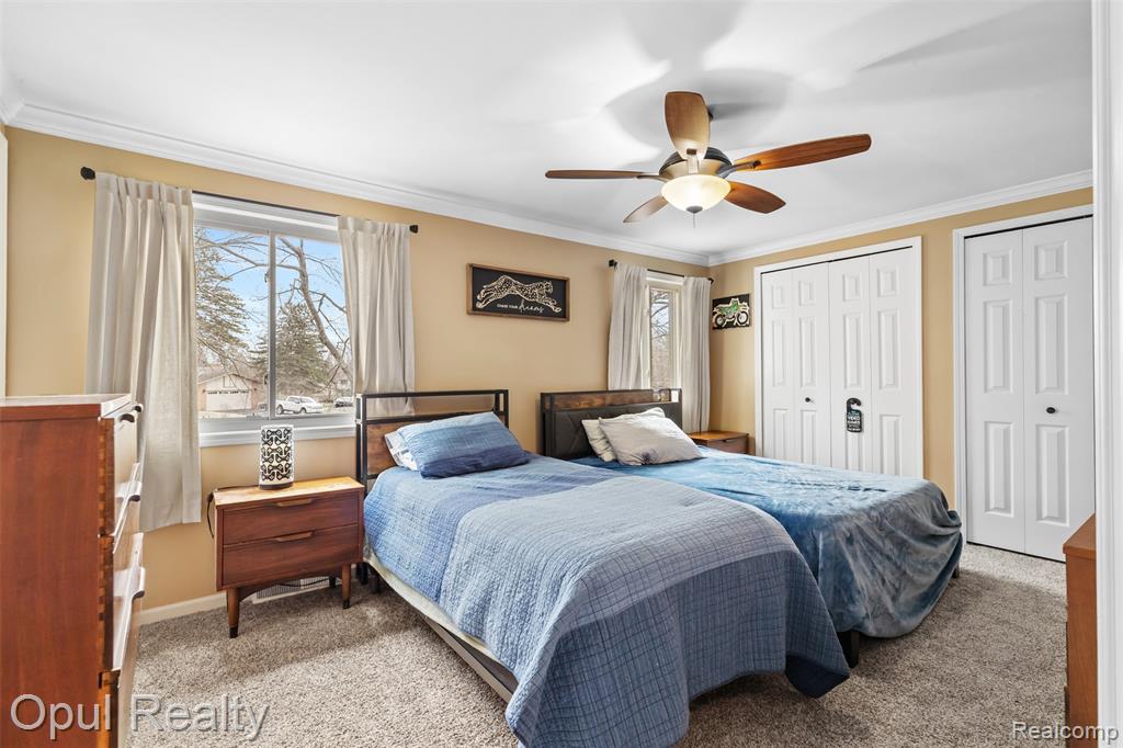 4748 Ravinewood Drive, Commerce Twp, MI 48382 — Photo 22