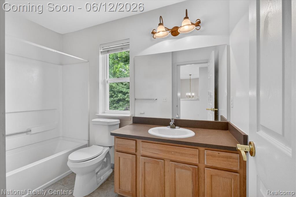 8525 BERKSHIRE Drive, Ypsilanti, MI 48198 — Photo 29