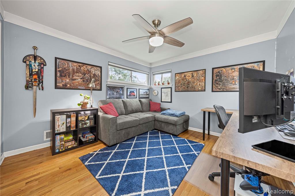 9939 Deering Street, Livonia, MI 48150 — Photo 13