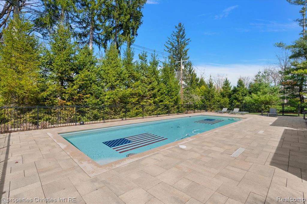750 Kennebec Court, Bloomfield Hills, MI 48304 — Photo 88