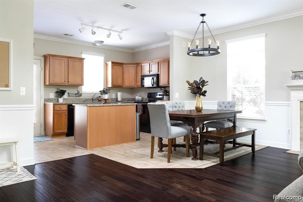 45630 Altz Street, Utica, MI 48315 — Photo 10