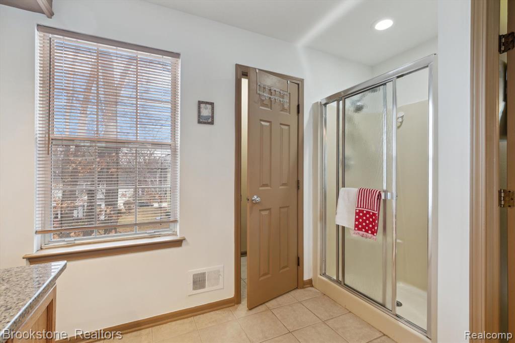 465 THORNRIDGE Drive, Rochester Hills, MI 48307 — Photo 31