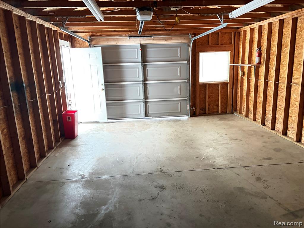 11312 N Lake Drive, Fenton, MI 48430 — Photo 20