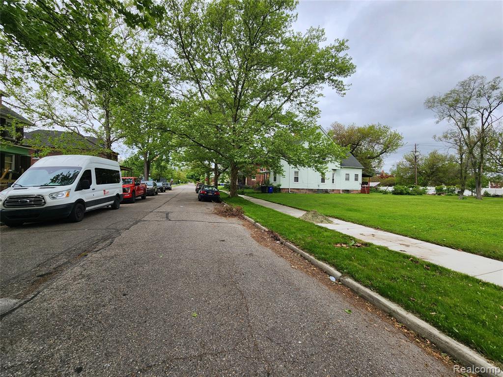 639 Smith Street, Detroit, MI 48202 — Photo 5