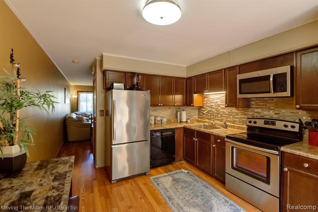 502 Estrada Drive, Belleville, MI 48111 — Photo 5